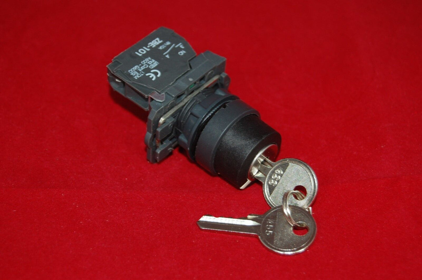 1PC 22mm Key switch 2 Position Fits Plastic XB5AG61 1NO Momentary
