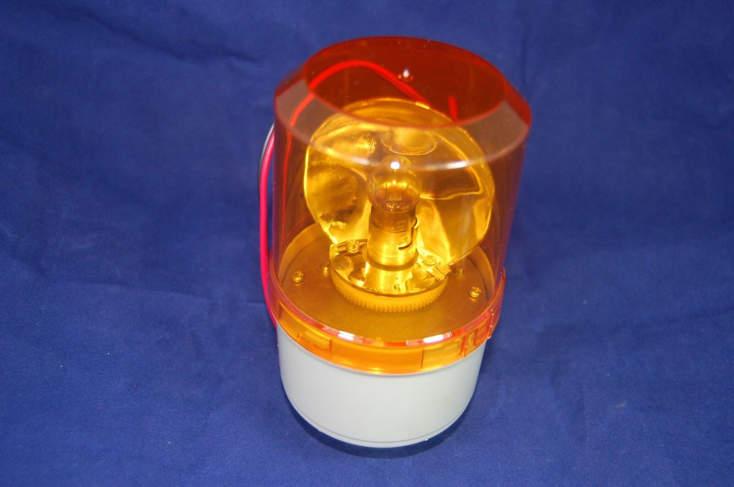 1pc Bulb Revolving Warning light Φ80mm 90-130RPM Amber color 24V DC IP45