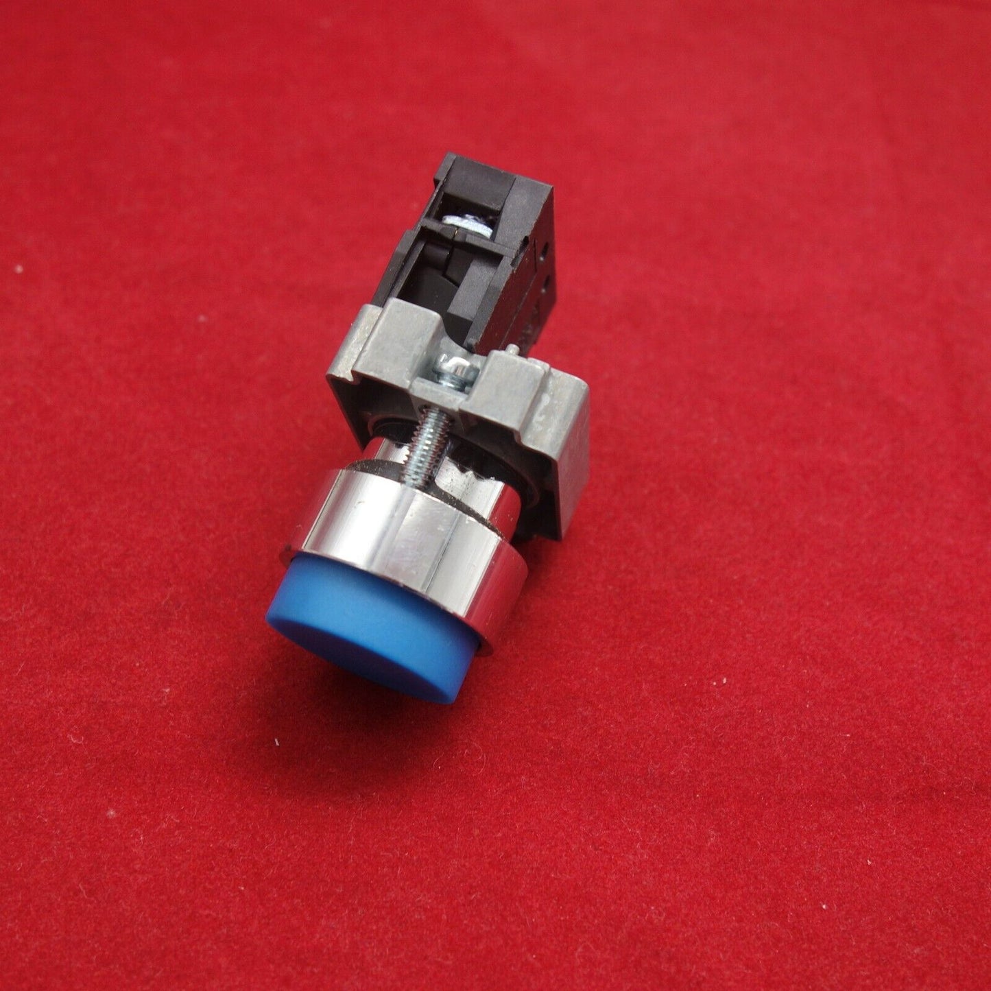 2PC 22MM PUSHBUTTON SWITCH FITS XB2BL61 BLUE 1NO Projecting push