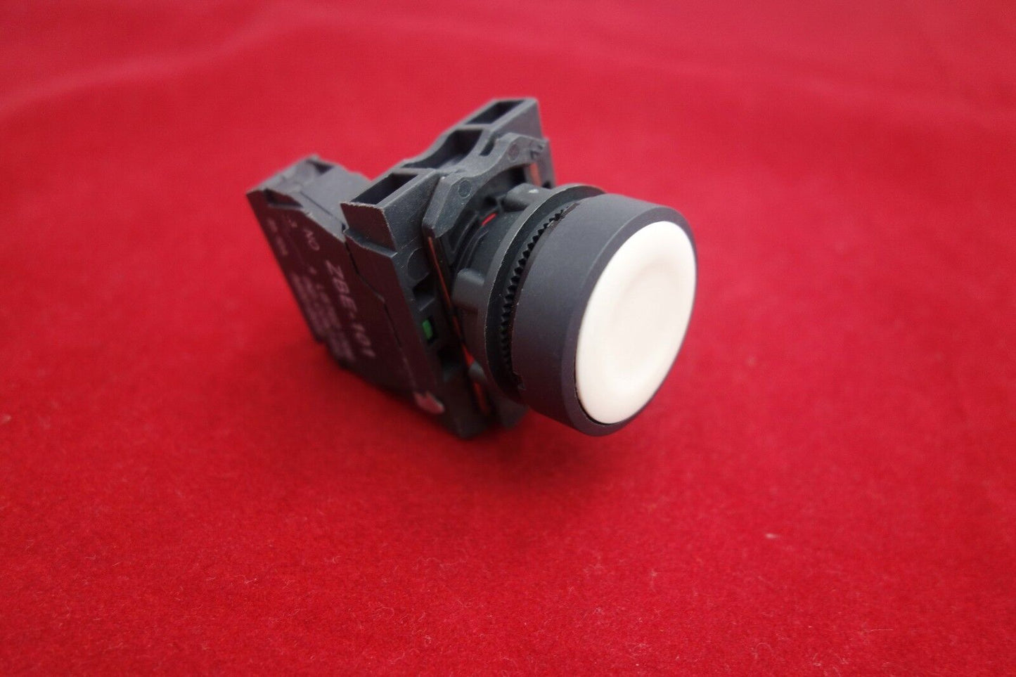 2PCS 22MM PUSHBUTTON SWITCH FITS XB5AA11 WHITE 1NO SPRING Return flush push