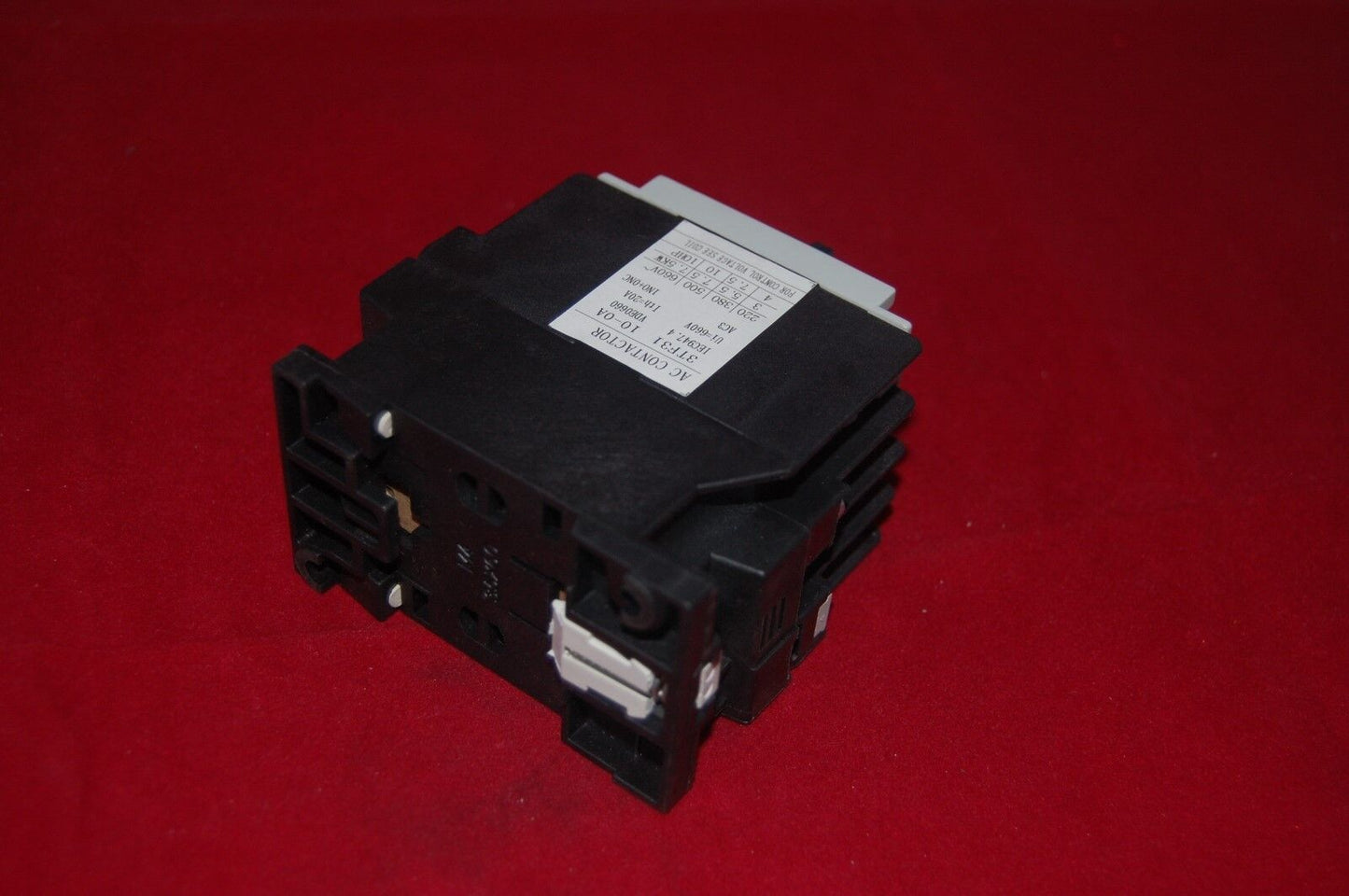 1pc New FITS 3TF31 10 AC CONTACTOR 12A COIL 110V AC 50/60HZ