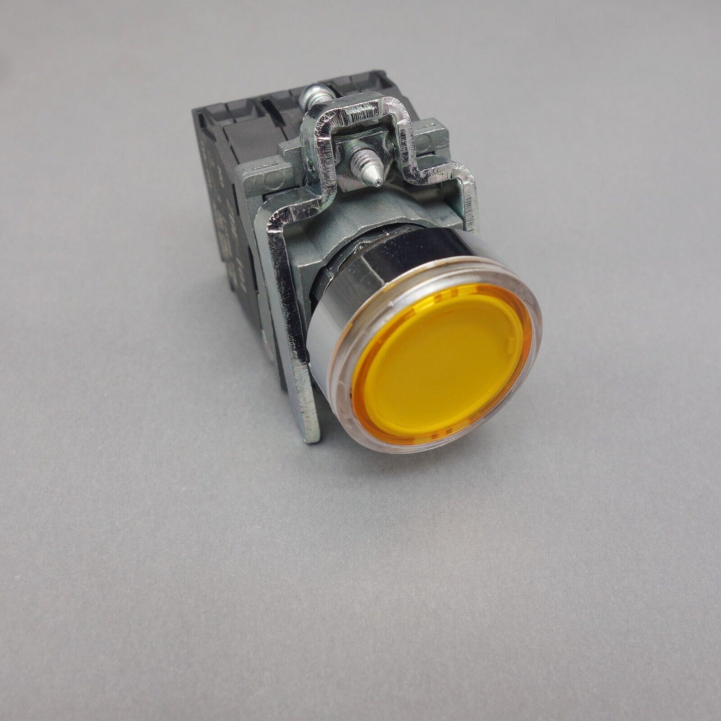 1PC 22MM YELLOW 220V LED Illuminated pushbutton Switch flush push Fits XB4BW35M5