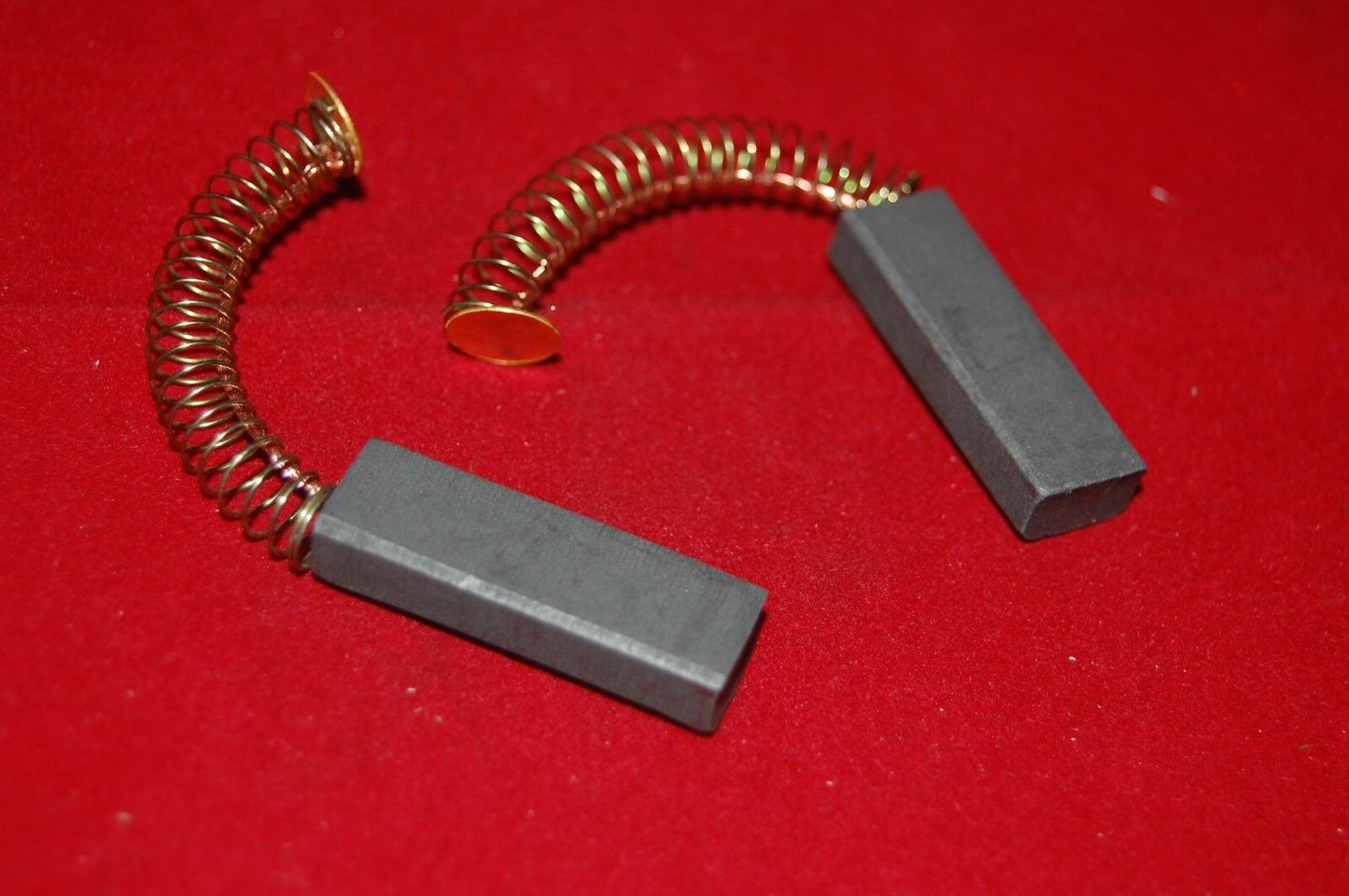 5PCS 32x11x6.3mm(LxWxH) Spring Carbon brush