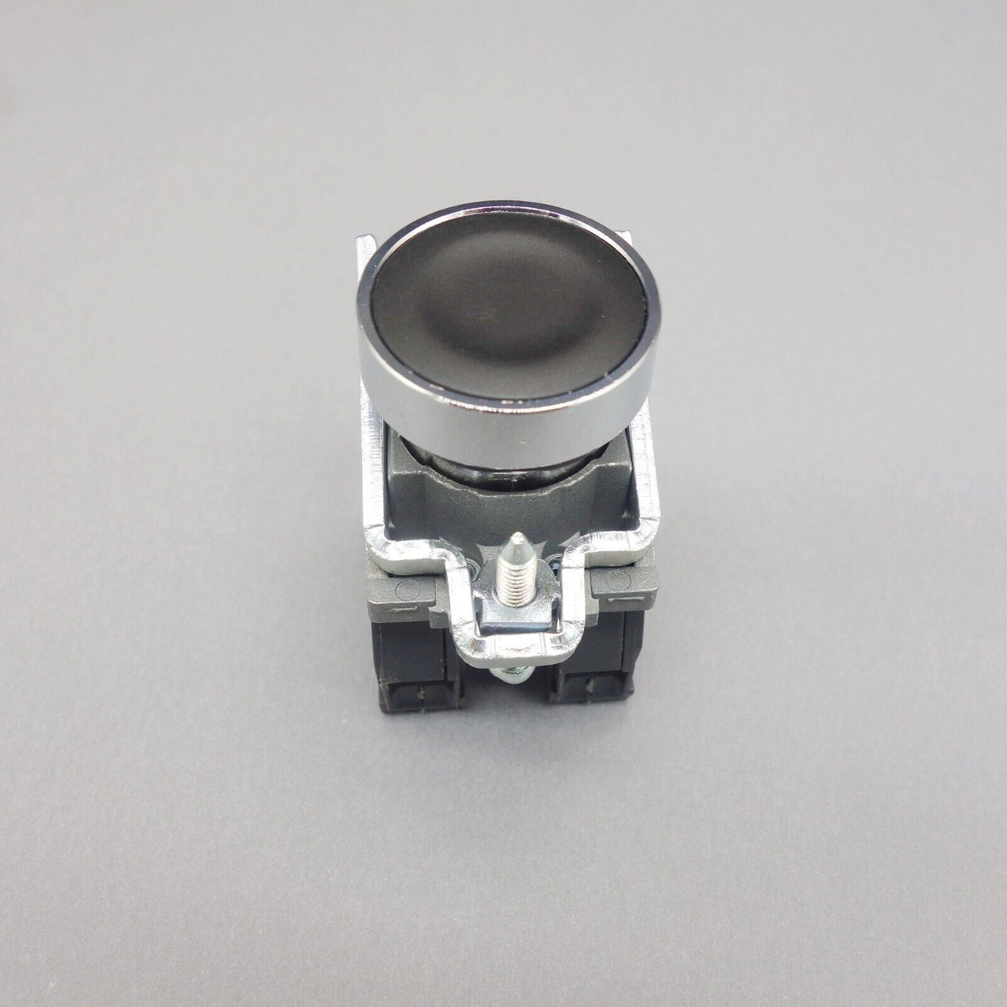 1PC 22MM Metal PUSHBUTTON SWITCH FITS XB4BA25 BLACK 1NC/1NO