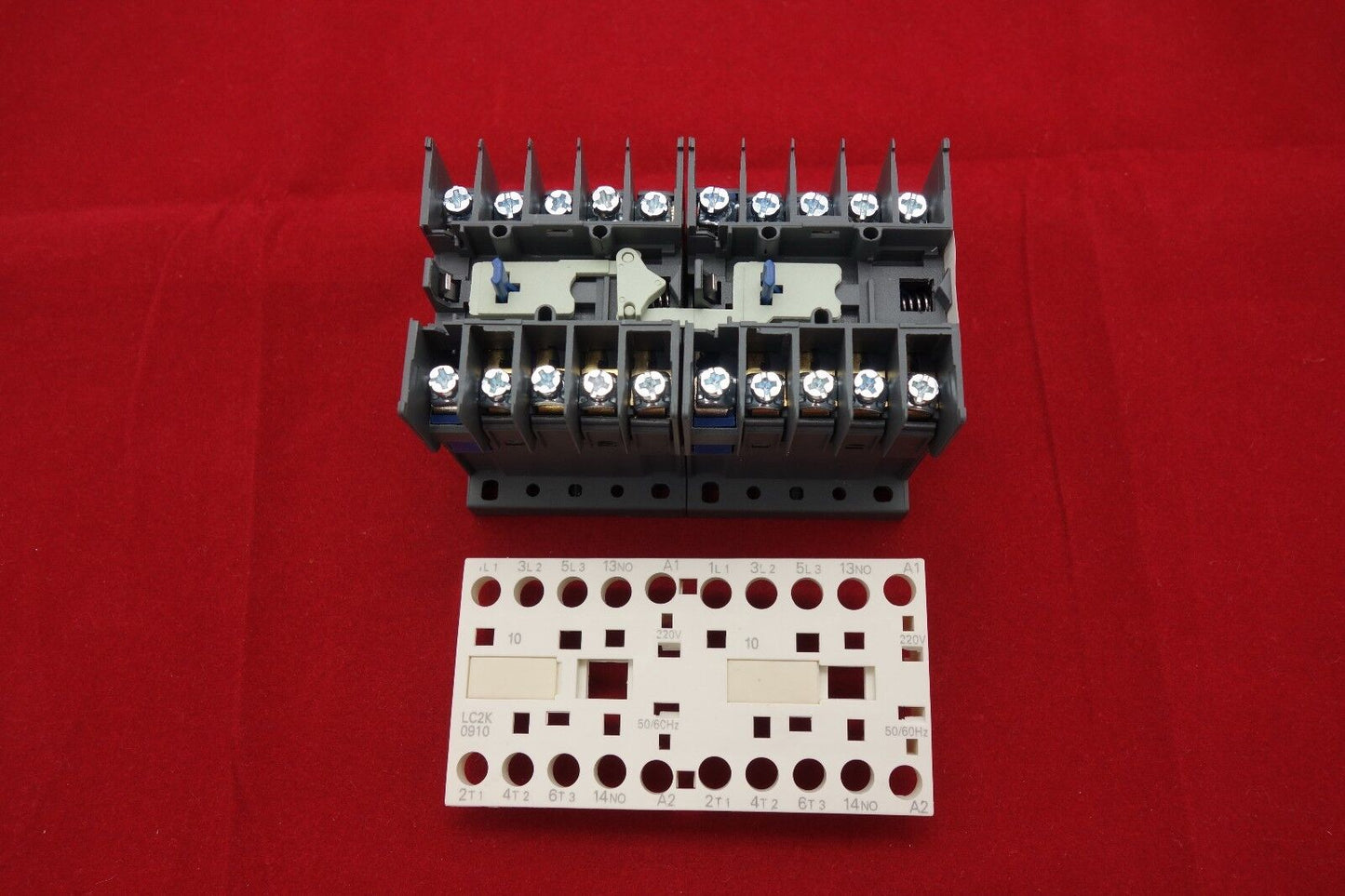 1PC Reversing FITS LC2 K0910 Mechanical Interlock CONTACTOR 9A 220V AC 50/60HZ