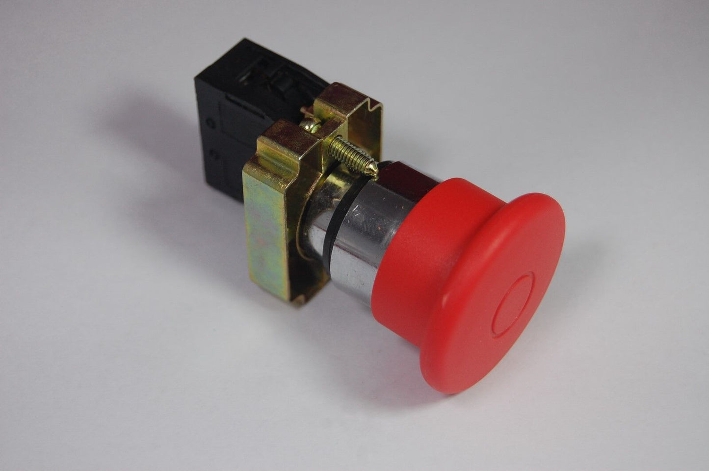 1PC Mushroom head Push-pull Emergency switching off pushbuttons Fits XB2BT42