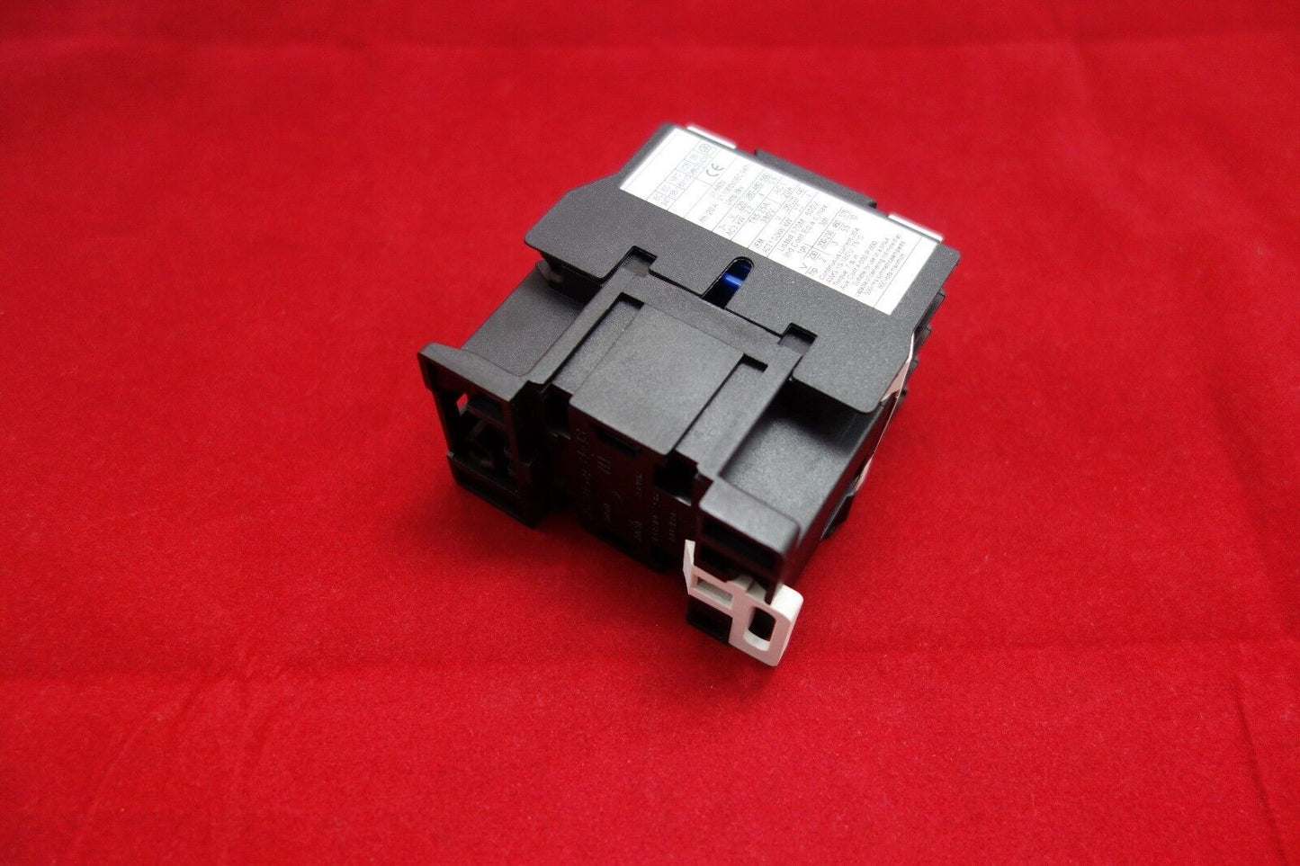 1PC FITS LC1-D0901 AC CONTACTOR 9A COIL 110V AC 50/60HZ 3NO+NC