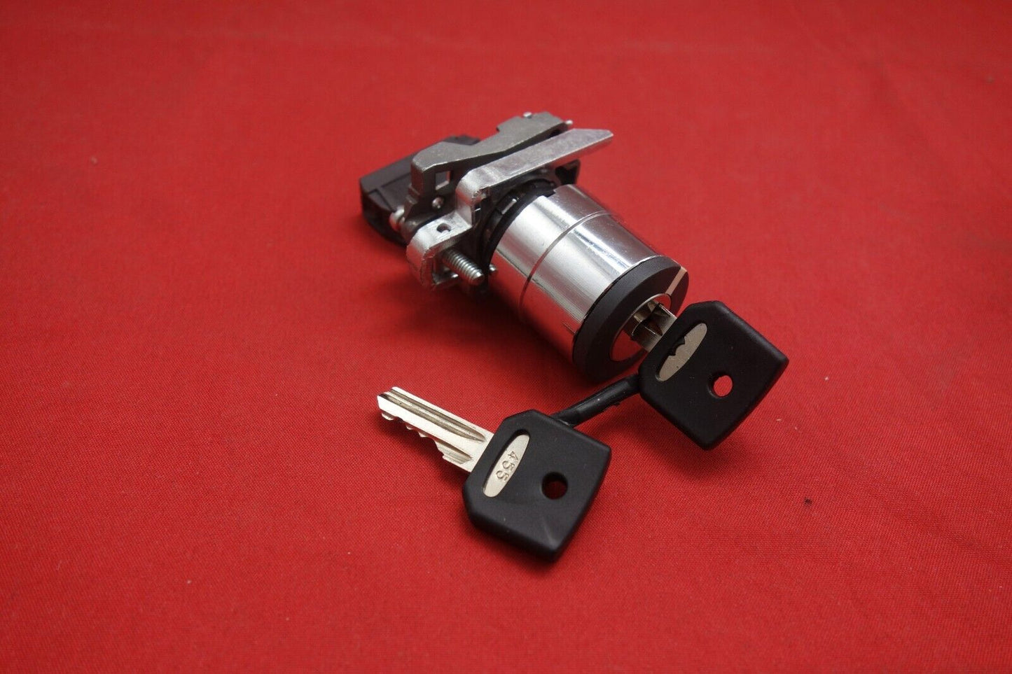 1PC 22mm Key switch 2 Position Stay put Fits Metal XB4BG21 Maintained 1NO