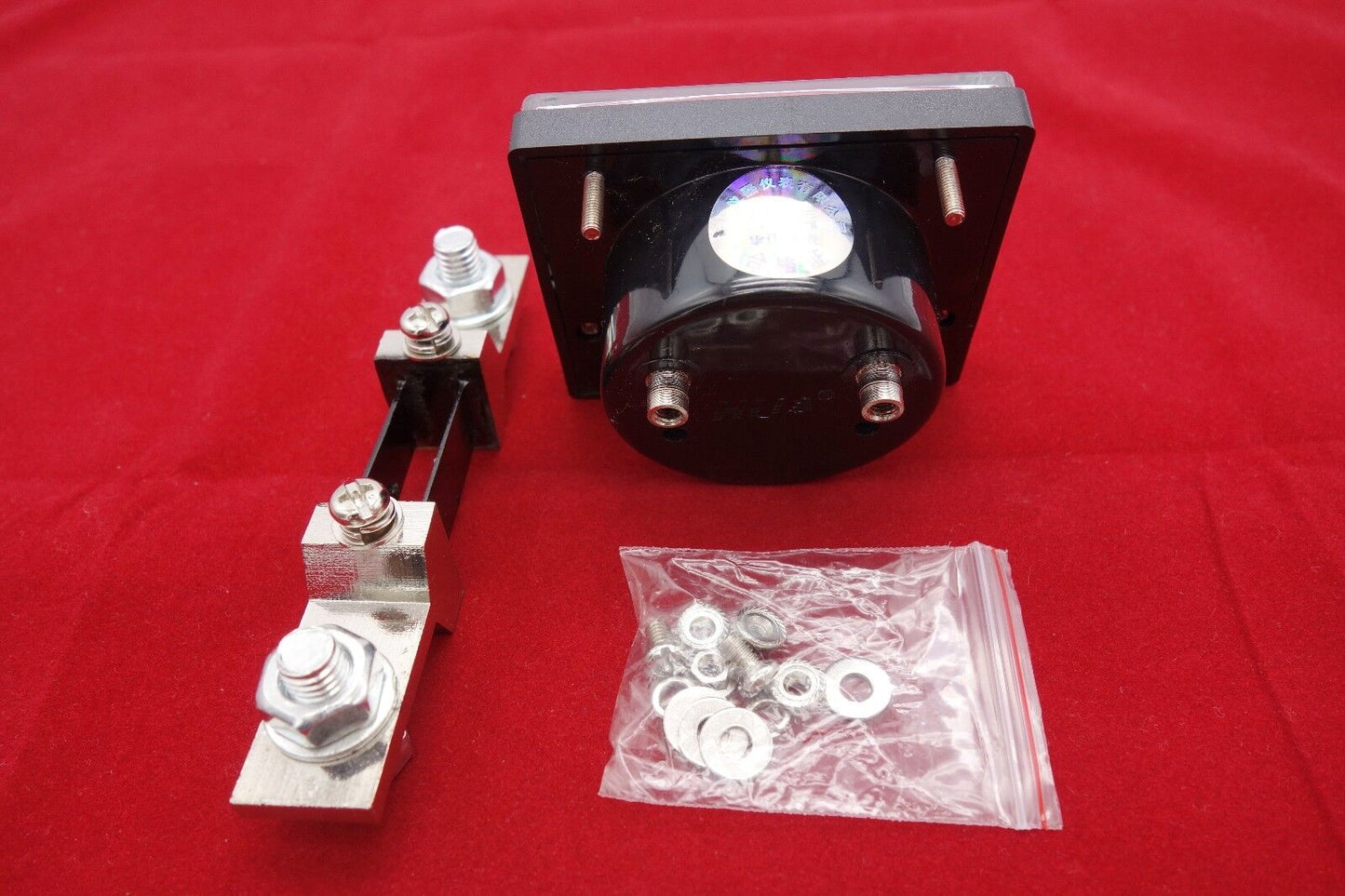 DC 200A Analog Ammeter Panel AMP Current Meter DC 0-200A 60*70MM with Shunt