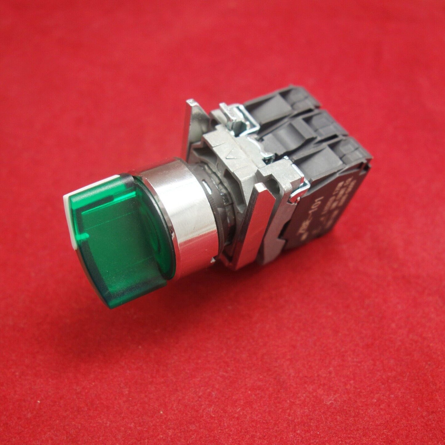 22mm ILlUMINATED Selector switch 3 Position Fits Green XB4BK133B5 24V Maintained