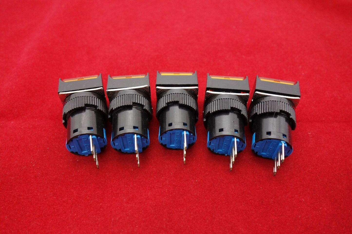 5PCS 16MM Yellow Square Maintained Latching PUSH BUTTON 3 Pins 250V AC 3A