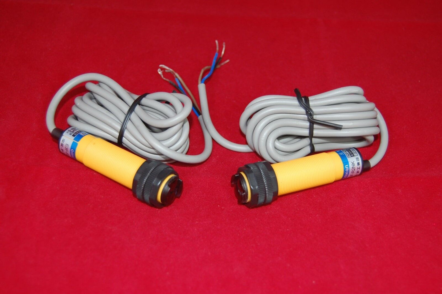 1 Pair E3F-5DN3-5L Correlation photoelectric switch NPN NO/NC 6-36V DC M18X1