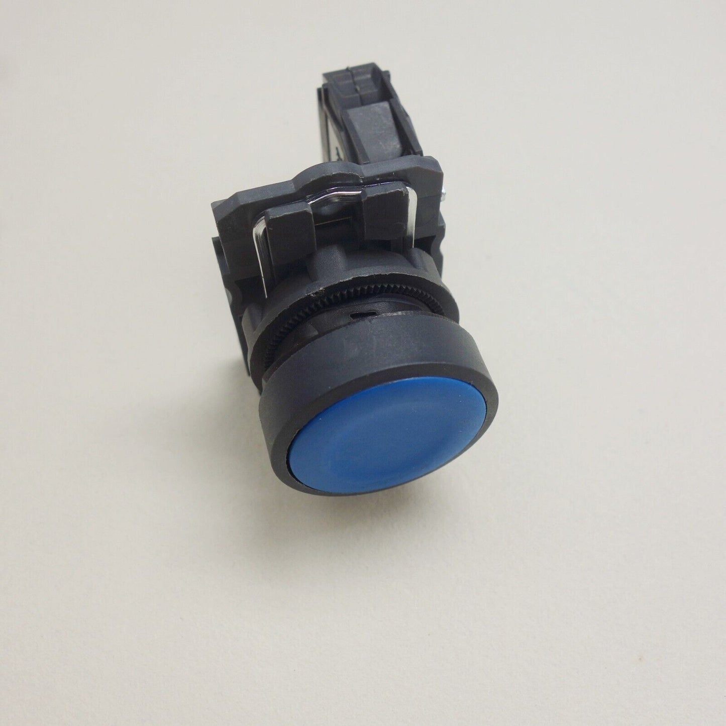 2PCS 22MM PUSHBUTTON SWITCH FITS XB5AA61 Blue 1NO SPRING Return flush push