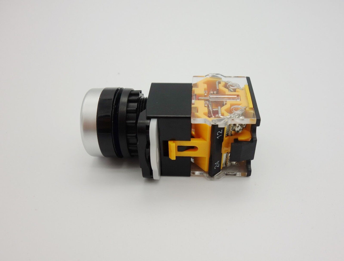 1PC 22MM White Maintain Push button Switch 1NC/1NO Ith 10A