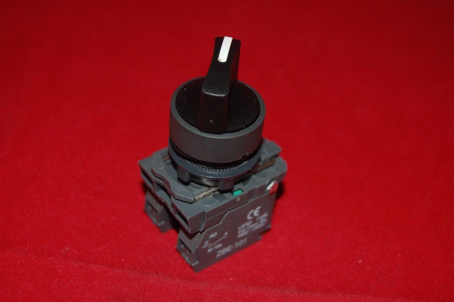 1PC 22mm Selector switch 3 Position Fits XB5AD33 2N/O STAY PUT