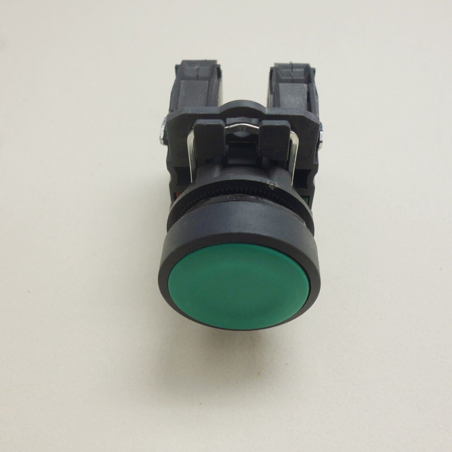 2PCS 22MM PUSHBUTTON SWITCH FITS XB5AA35 GREEN 1NO/1NC SPRING Return flush push