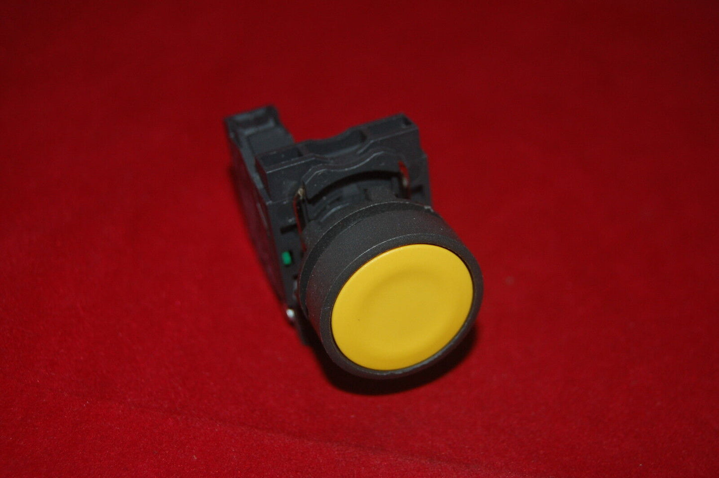 2PCS 22MM PUSHBUTTON SWITCH FITS XB5AA51 Yellow 1NO SPRING Return flush push