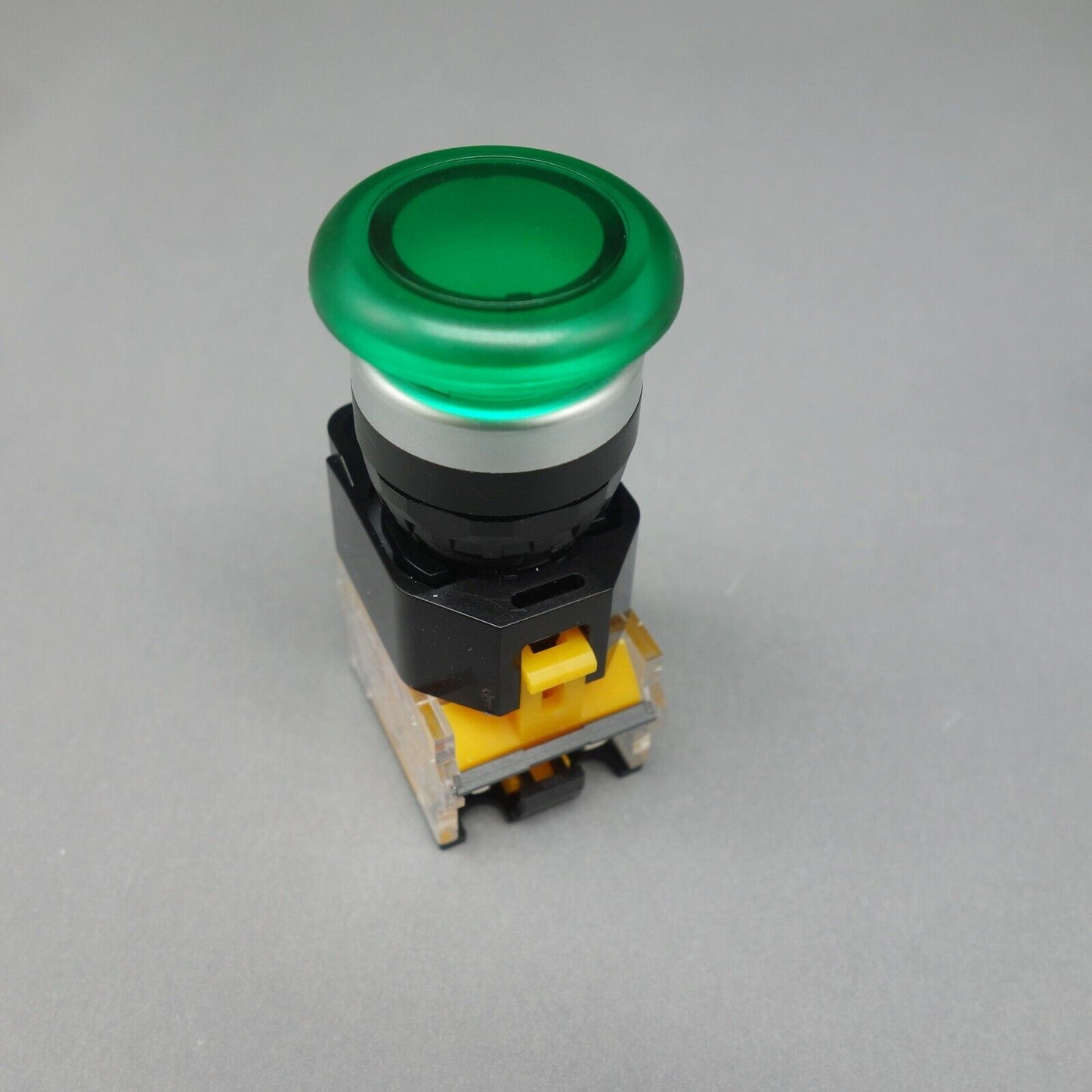 1pc Green 35mm head mushroom pushbutton Maintained Latching 1NO/1NC Plastic LA38