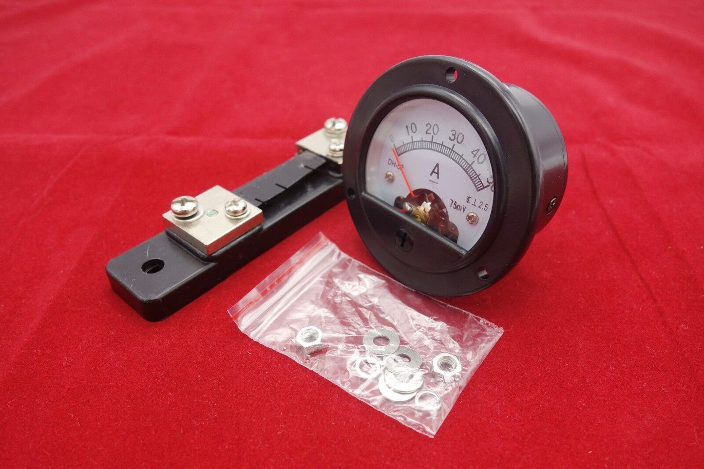 DC 0-50A Round Analog Ammeter Panel Current Meter Dia. 66.4mm DH52 with shunt