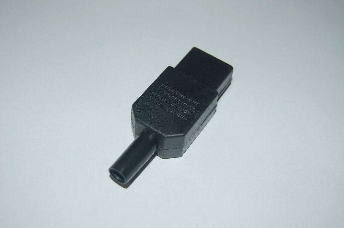 3PCS IEC C13 Female Inline Chassis Socket Plug Rewireable Mains Power Connector