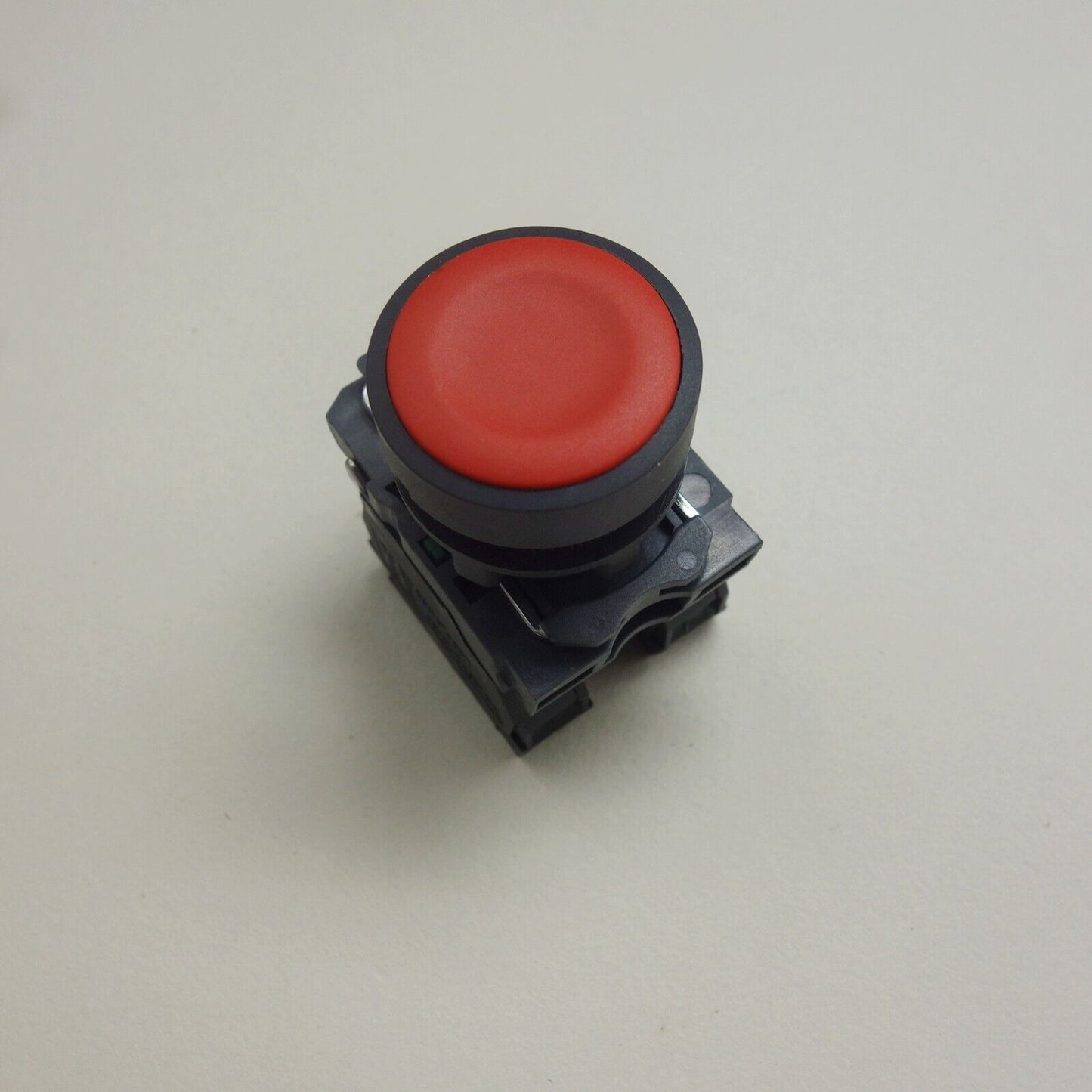 2PCS 22MM PUSHBUTTON SWITCH FITS XB5AA45 RED 1NO/1NC SPRING Return flush push