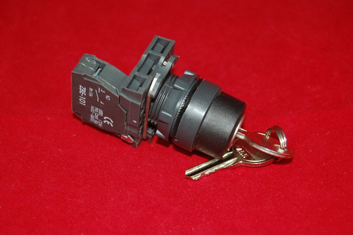 1PC 22mm Key switch 2 Position Fits Plastic XB5 AG41 1NO Latching