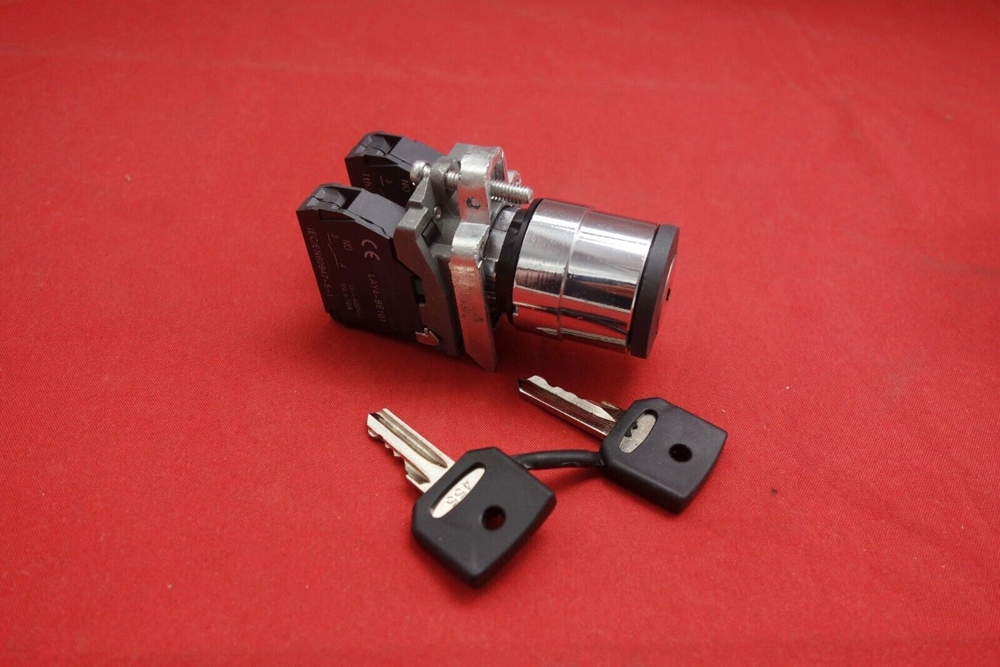 1PC 22mm Key switch 3 Position Spring return Fits Metal XB4BG73 Momentary 2NO