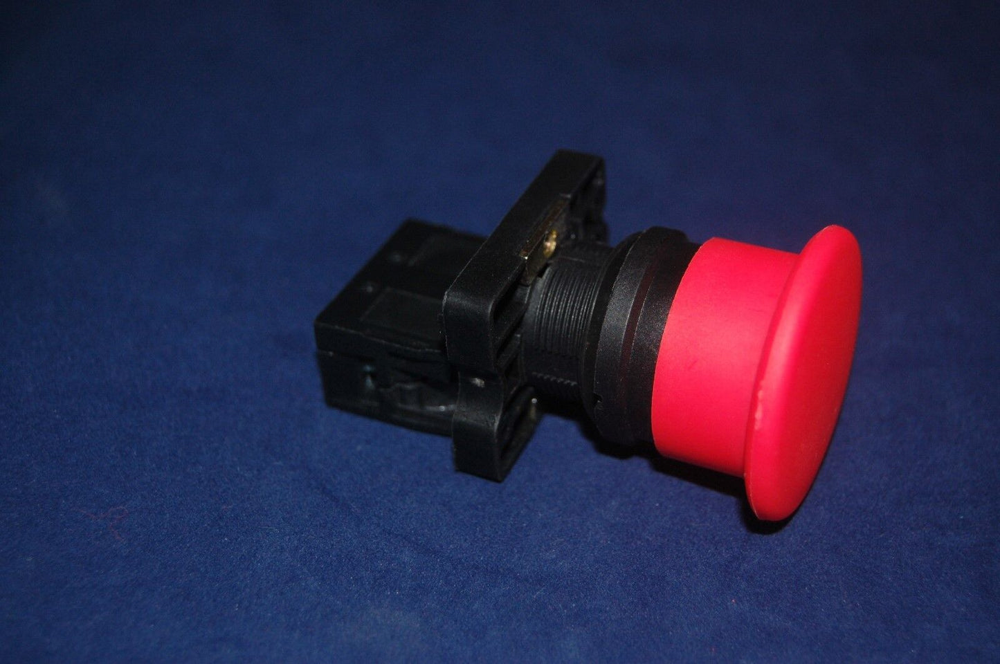 1PC Mushroom head spring return Push Button Switch Fits XB2-EC42 Plastic