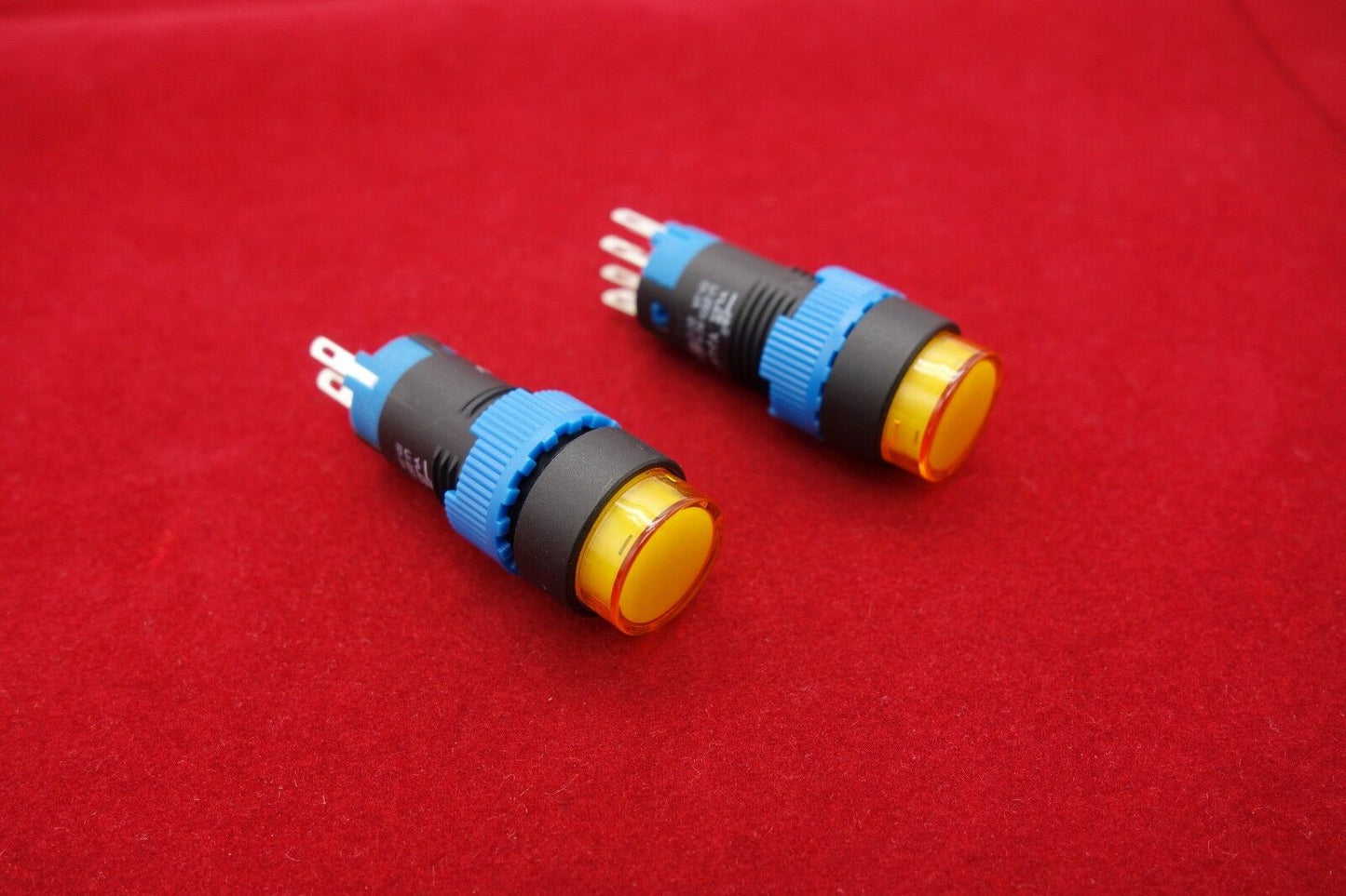 2PCS Cutout 12MM 48V Yellow LED ILLUMINATED Round Latching PUSH BUTTON 5 PINS