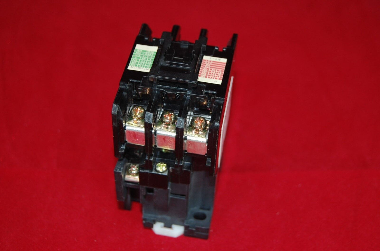 ONE NEW FITS S-K18 AC CONTACTOR 22A COIL 380 AC 50/60HZ