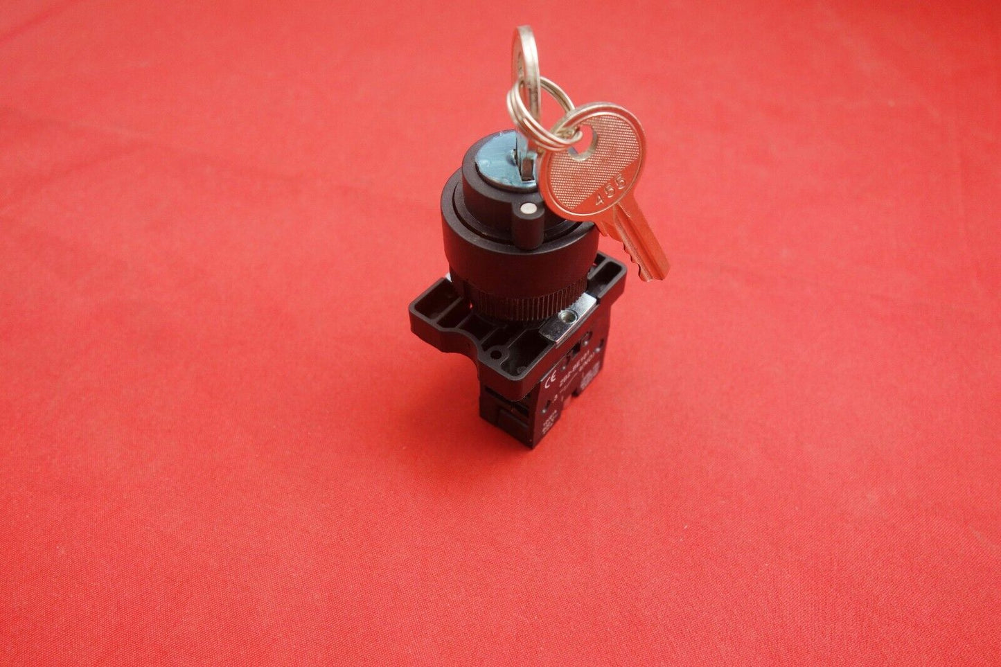 1PC FITS XB2 EG41 22MM 1NO 2 Positions Latching Key Select Selector Switch