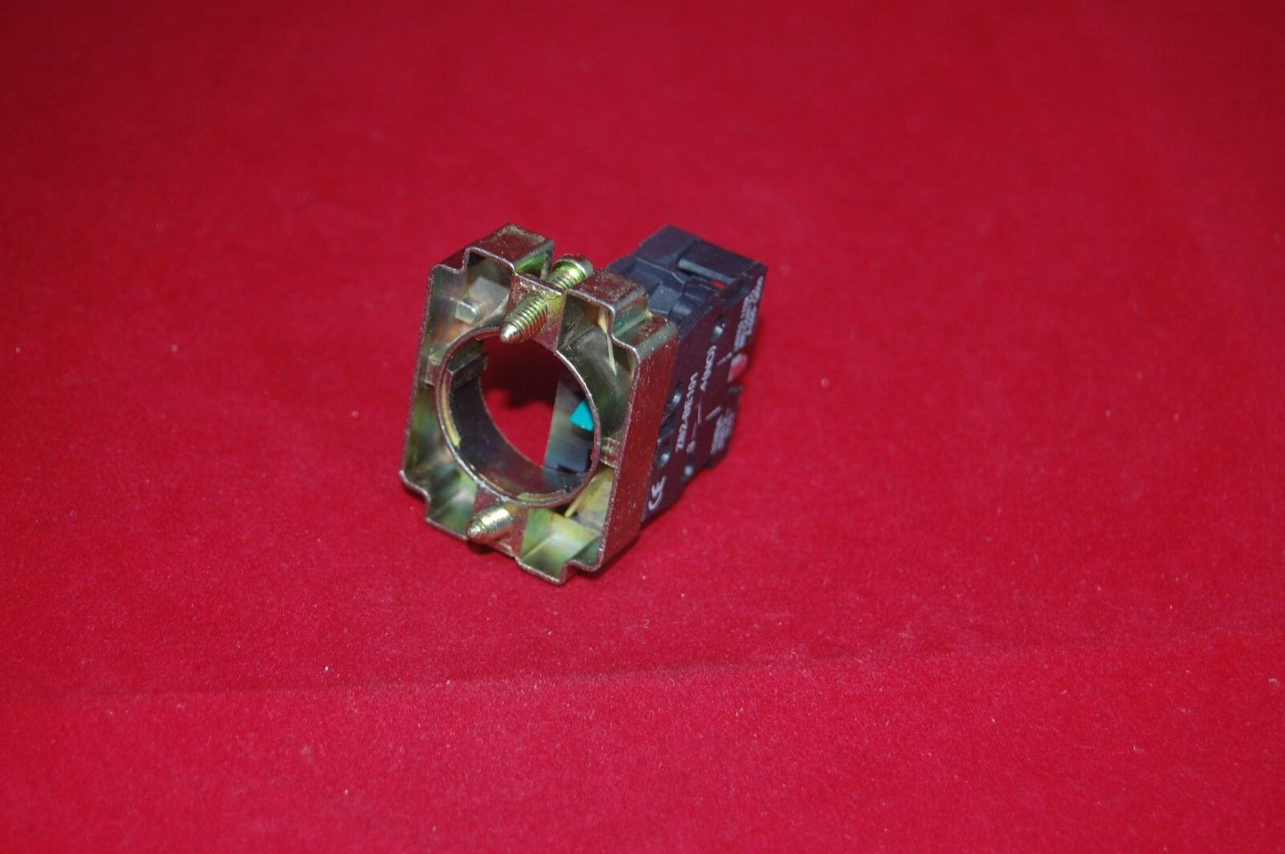 1 PC 1NO CONTACT BLOCK with metal mount body FITS XB2 Series Products
