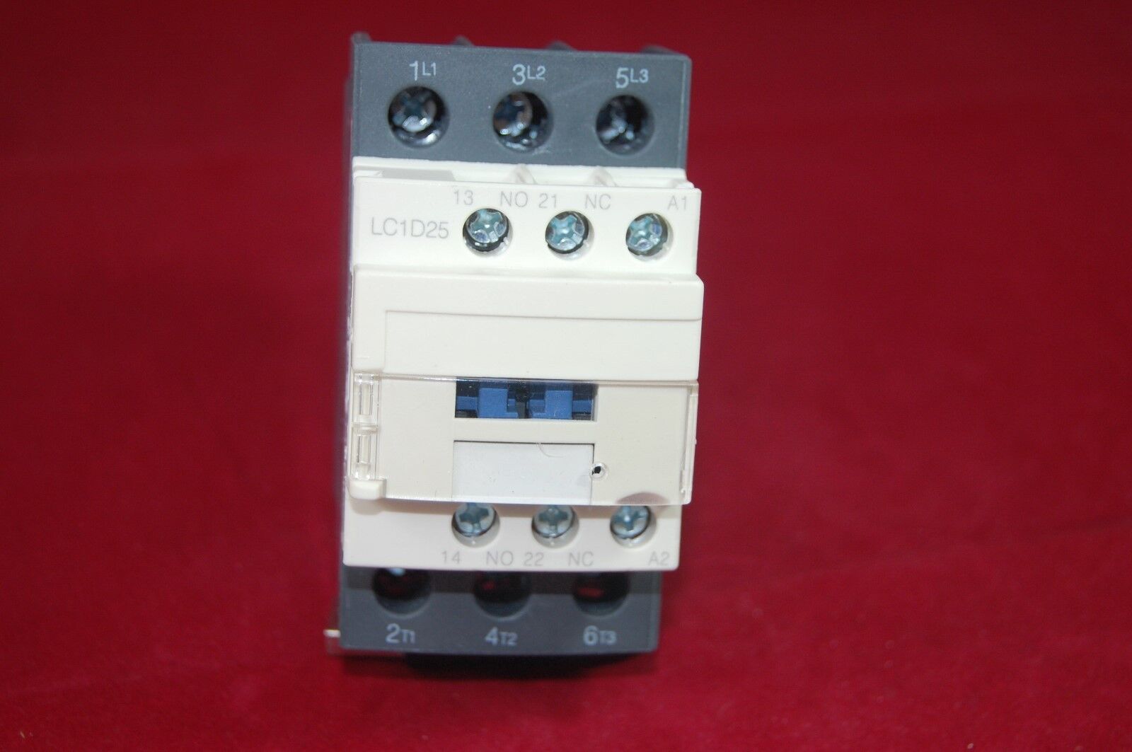 1pc New type FITS LC1D25B7 AC CONTACTOR 25A COIL 24V AC 50/60HZ