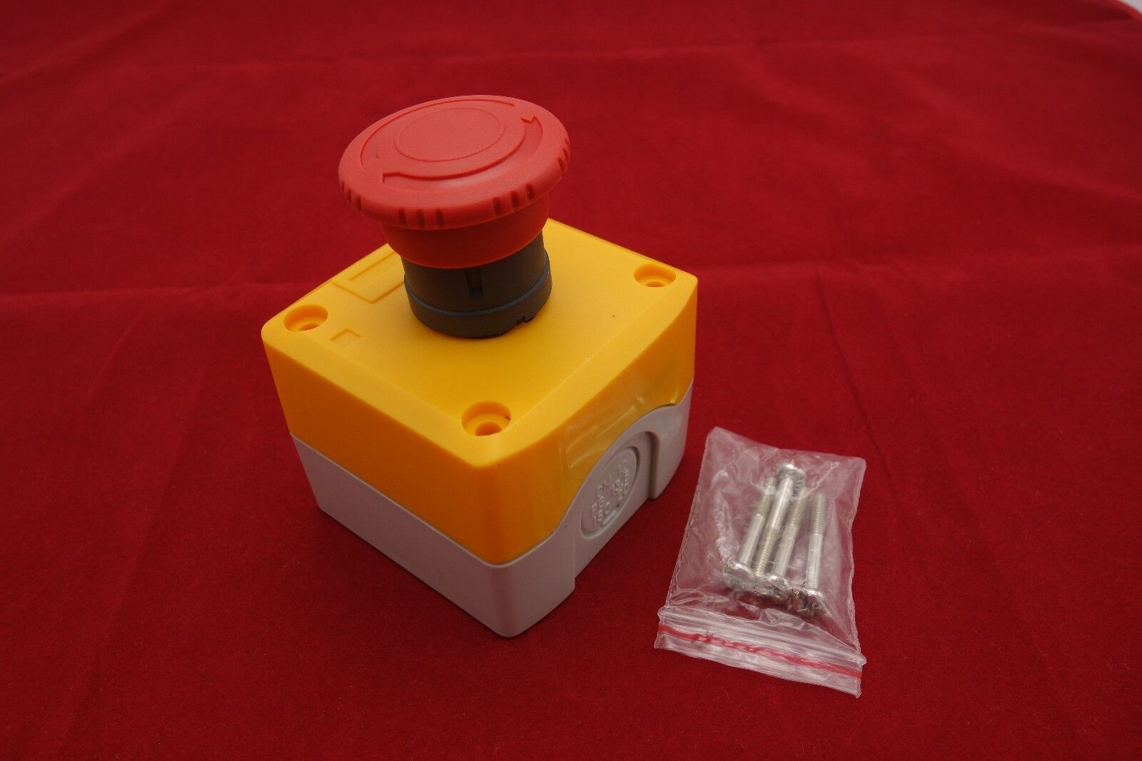 1PC Fits XAL-K178 Cutout 22mm Emergency Stop Control Station Enclosure 1N/C