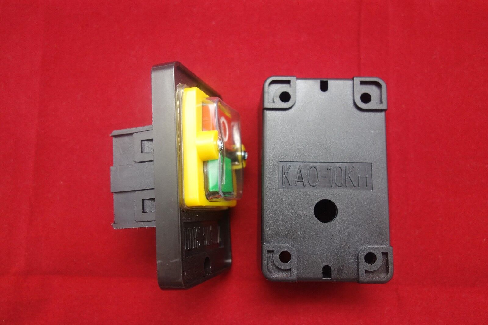 1PC ON/OFF Waterproof Push Button 10A 380V Red Reset Green Self-locking
