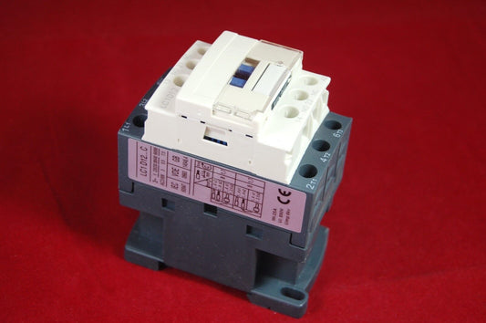 1pc New type FITS LC1D12M7 AC CONTACTOR 12A COIL 220V AC 50/60HZ