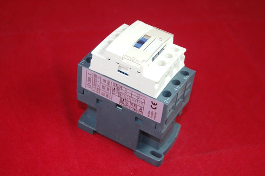 1pc New type FITS LC1D09B7 AC CONTACTOR 9A COIL 24V AC 50/60HZ