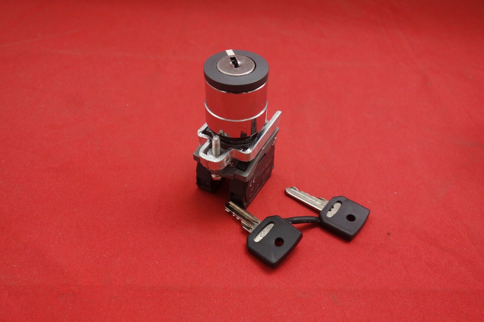 1PC 22mm Key switch 3 Position Stay put Fits Metal XB4BG33 Maintained 2NO