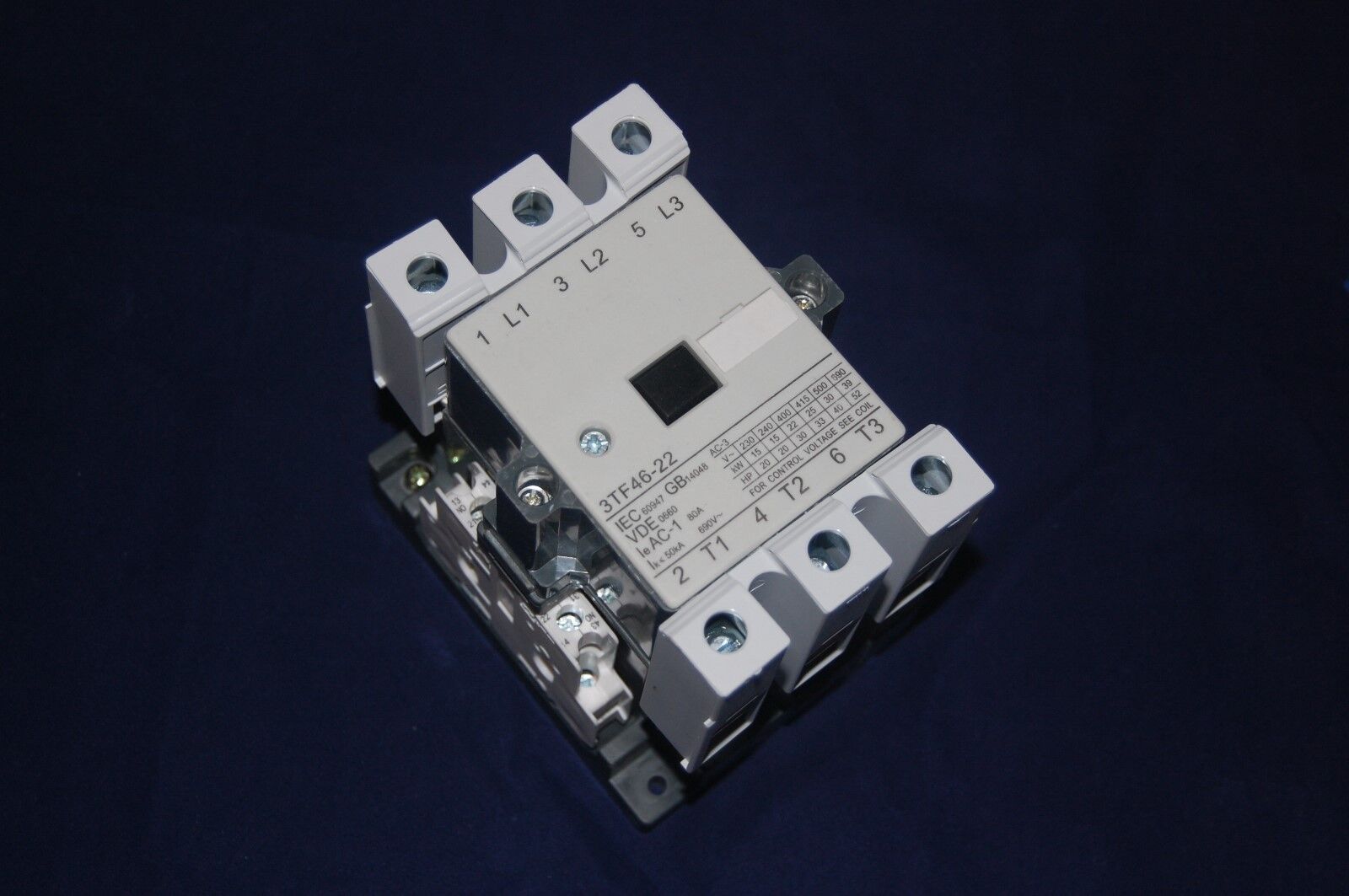1pc New FITS 3TF46 22 AC CONTACTOR 45A COIL 220V AC 50/60HZ