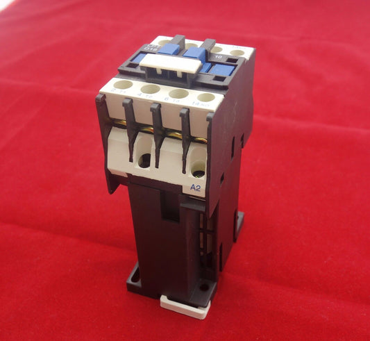1PC NEW FITS LP1-D1810 DC CONTACTOR 18A  Coil DC 48V 3P+NO