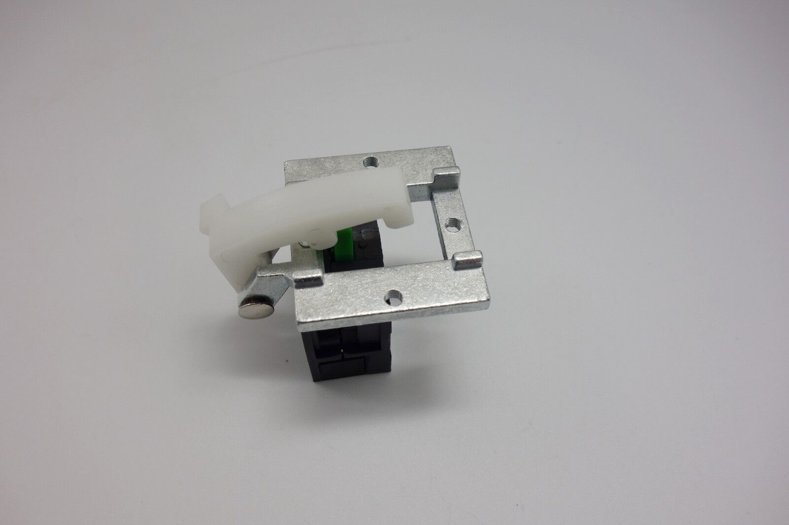 1PC Fits XAC S101 Contact Block base mounting for XAC A Pendant control station