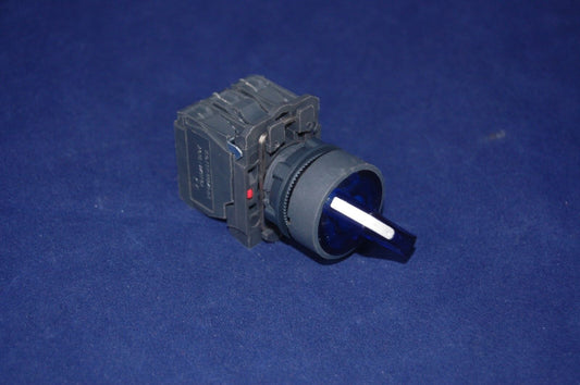 22mm ILLUMINATED Selector switch 2 Position Fits BLUE XB5AK126M5 220V Maintained