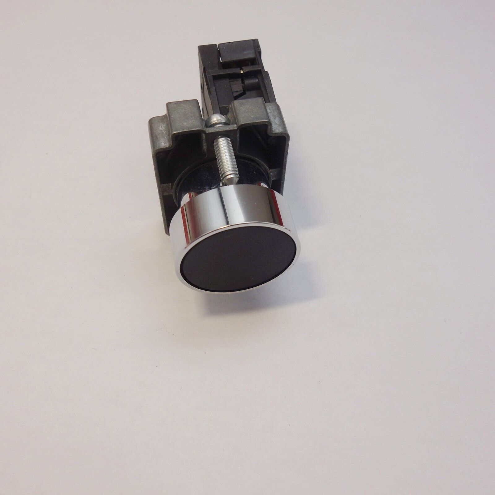 1PCS NEW FITS XB2BA21 Black 22MM Momentary PUSH BUTTON Switch 1NO