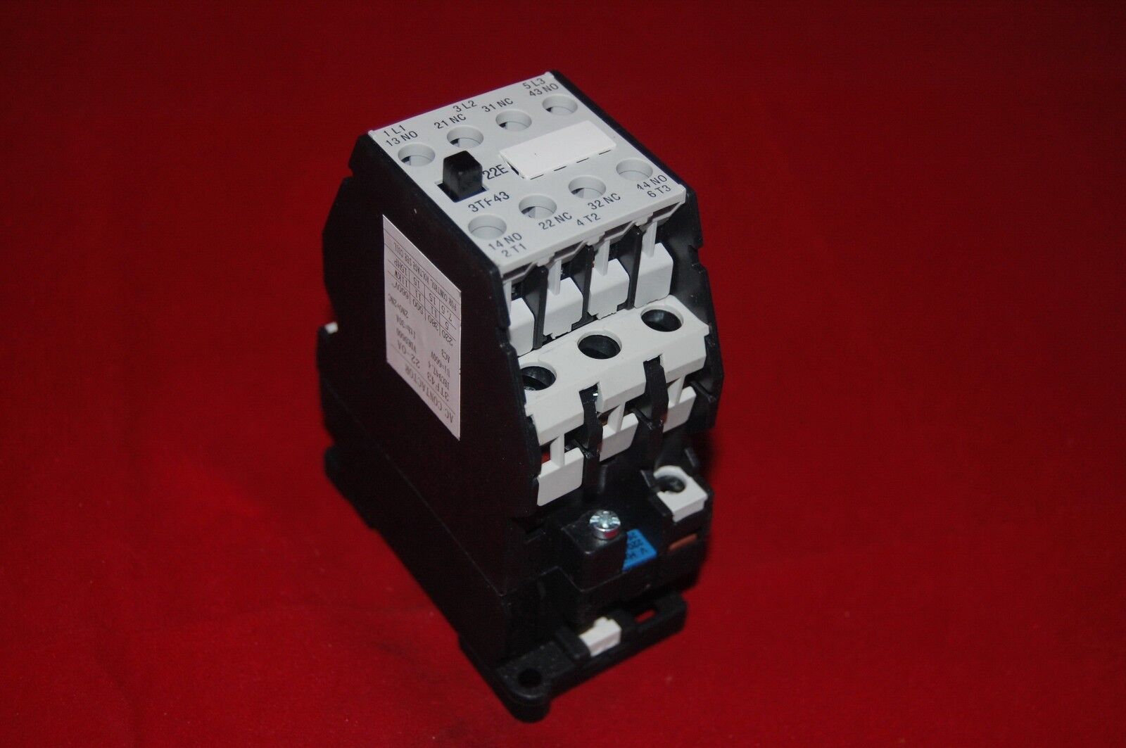 1pc New FITS 3TF43 22 AC CONTACTOR 22A COIL 110V AC 50/60HZ