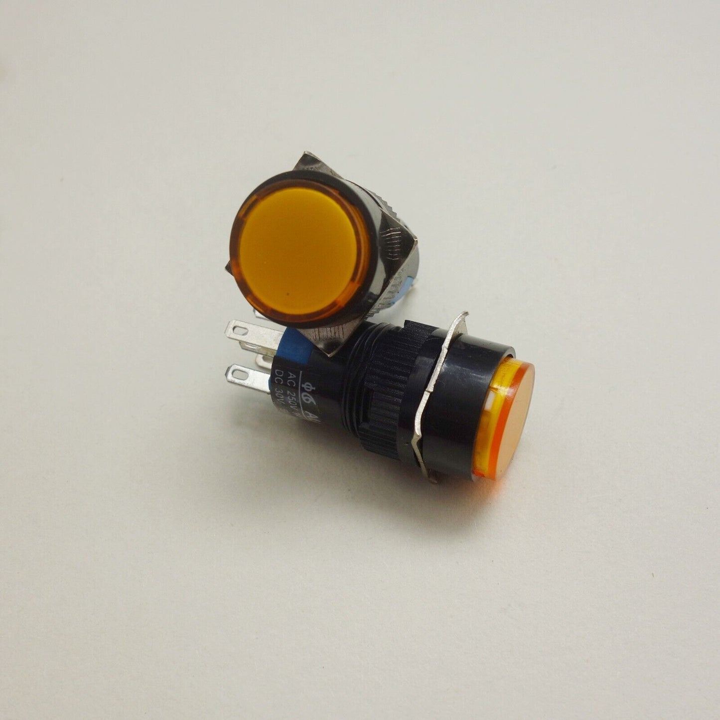 2PCS 16MM Yellow LED ILLUMINATED ROUND Momentary PUSH BUTTON 2NO/2NC 2POLES LA39