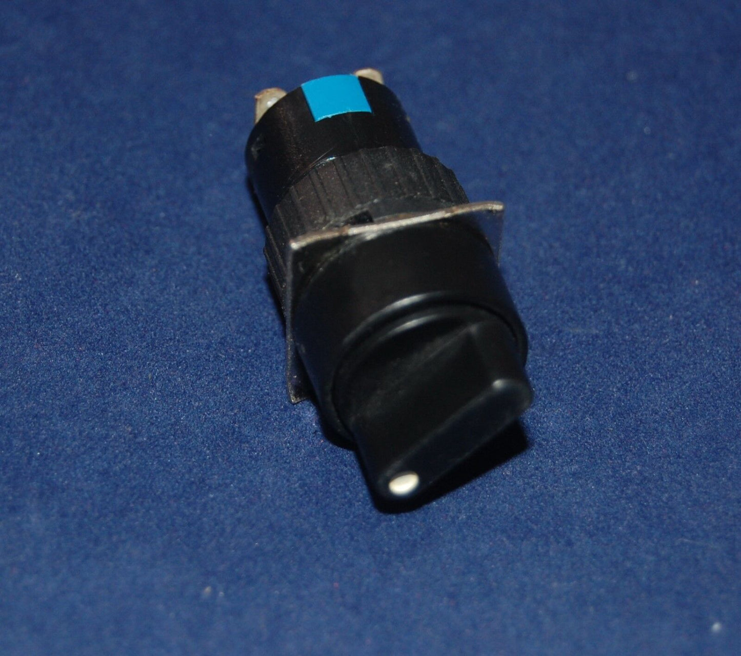 2PCS 16mm Round Selector switch 2 Position MAINTAINED