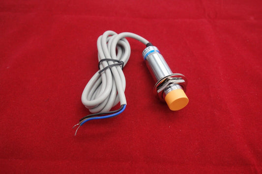 1PC LJ18A3-5-Z/AY  Proximity Sensor Detection Switch PNP NC DC 6-36V