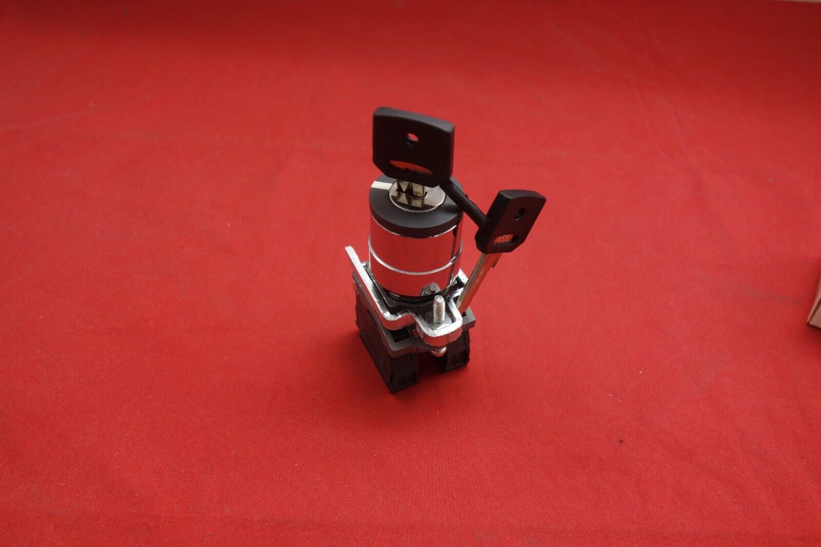 1PC 22mm Key switch 3 Position Spring return Fits Metal XB4BG73 Momentary 2NO