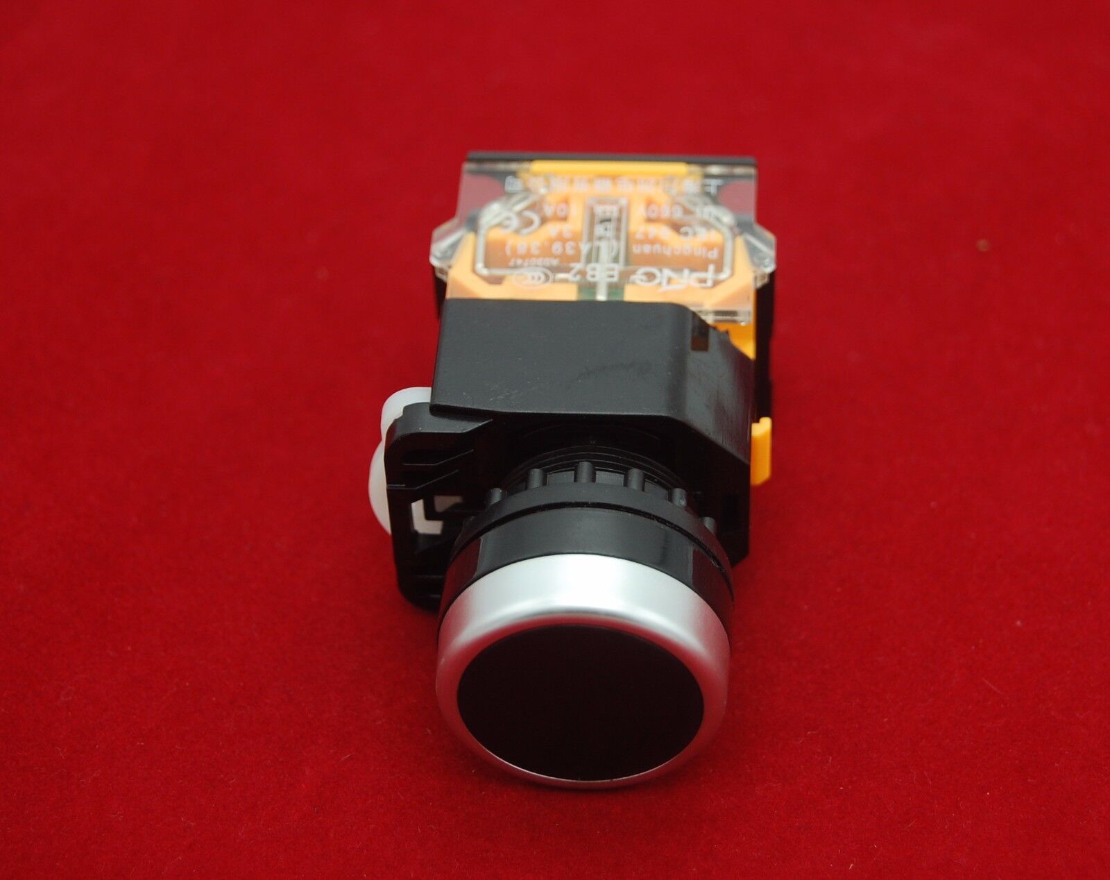 1PC 22MM Black Momentary Push button Switch 1NC/1NO Ith 10A