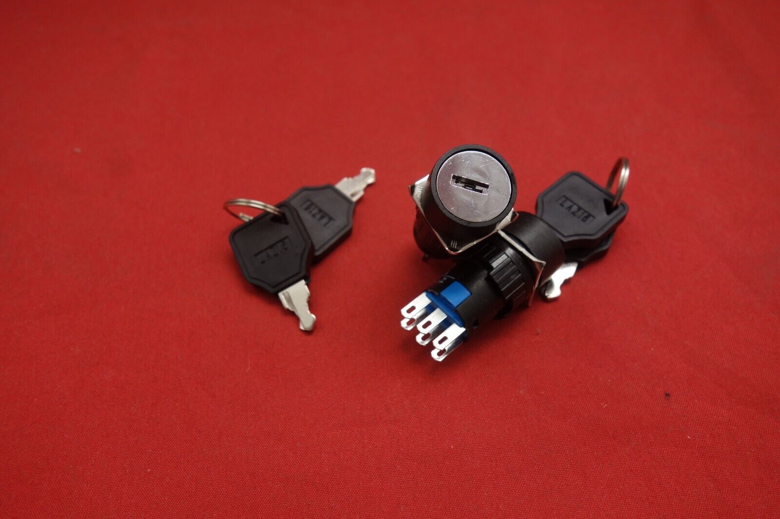 2PCS Cutout 16mm Key switch 3 Position 2NO/2NC Maintained AC 250V 3A